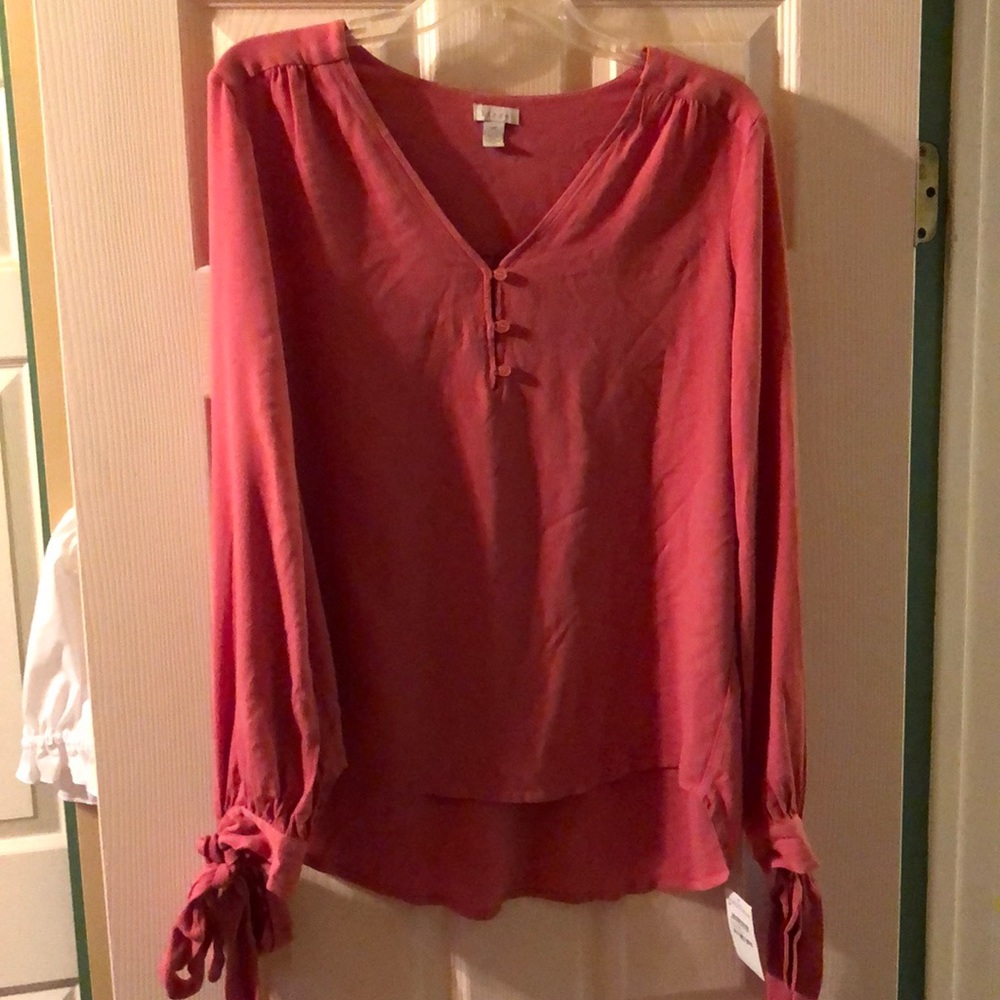 Hinge tie sleeve blouse coral size medium NWT